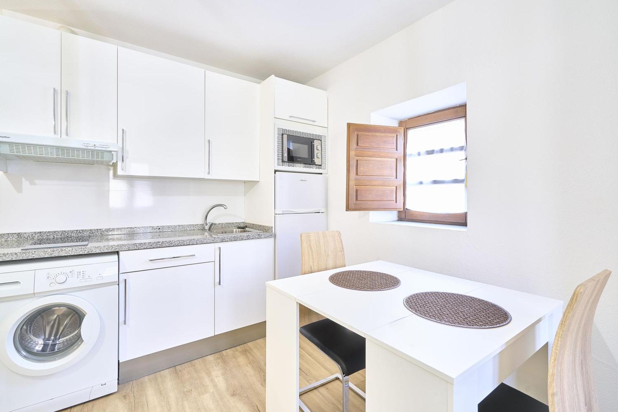 Traviesa 22 By Keyhom Apartment Salamanca Bagian luar foto
