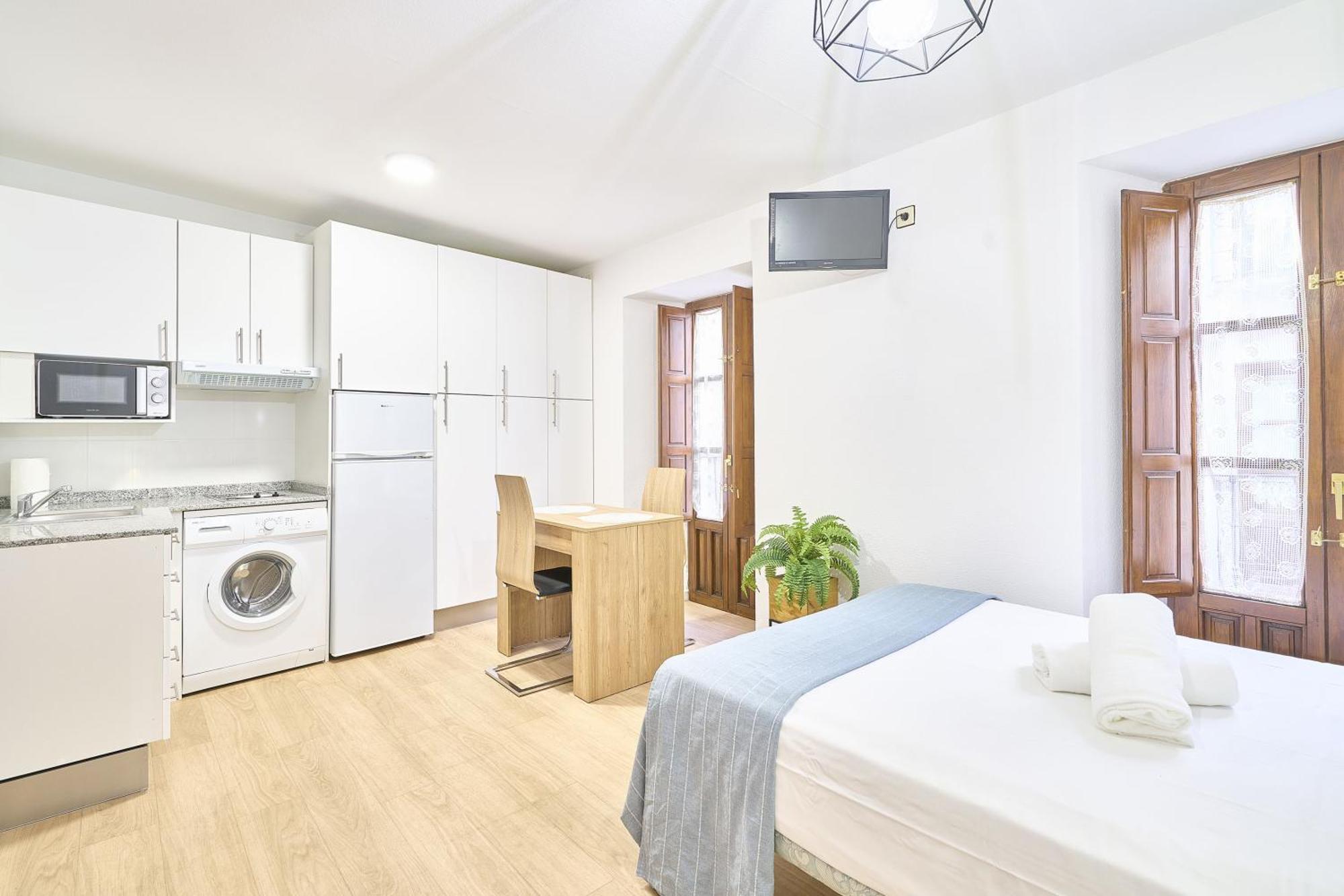 Traviesa 22 By Keyhom Apartment Salamanca Bagian luar foto