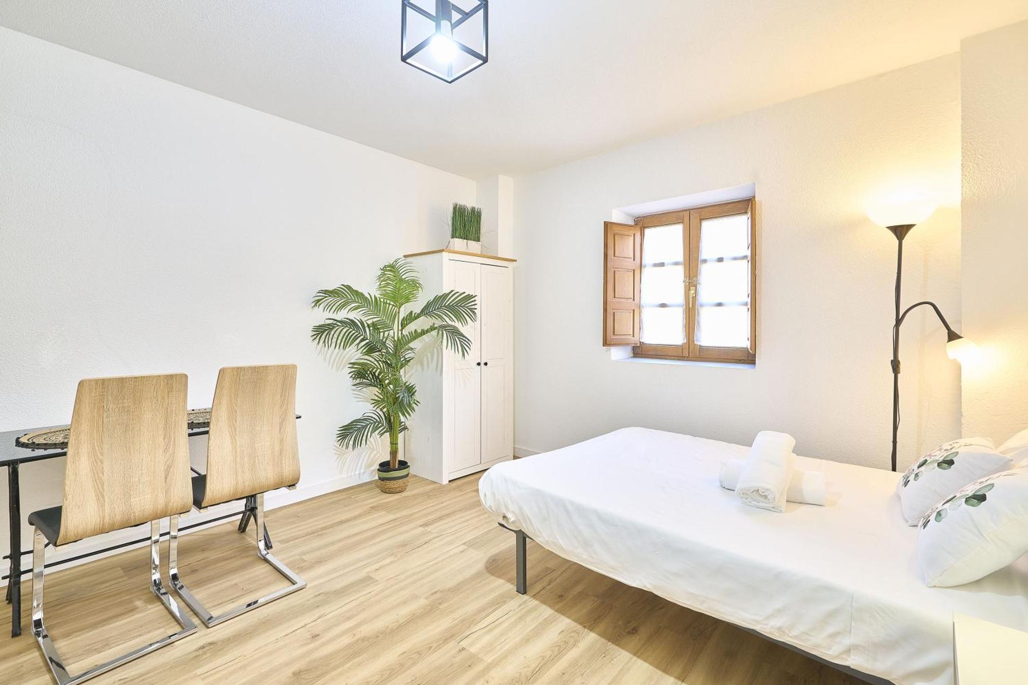 Traviesa 22 By Keyhom Apartment Salamanca Bagian luar foto